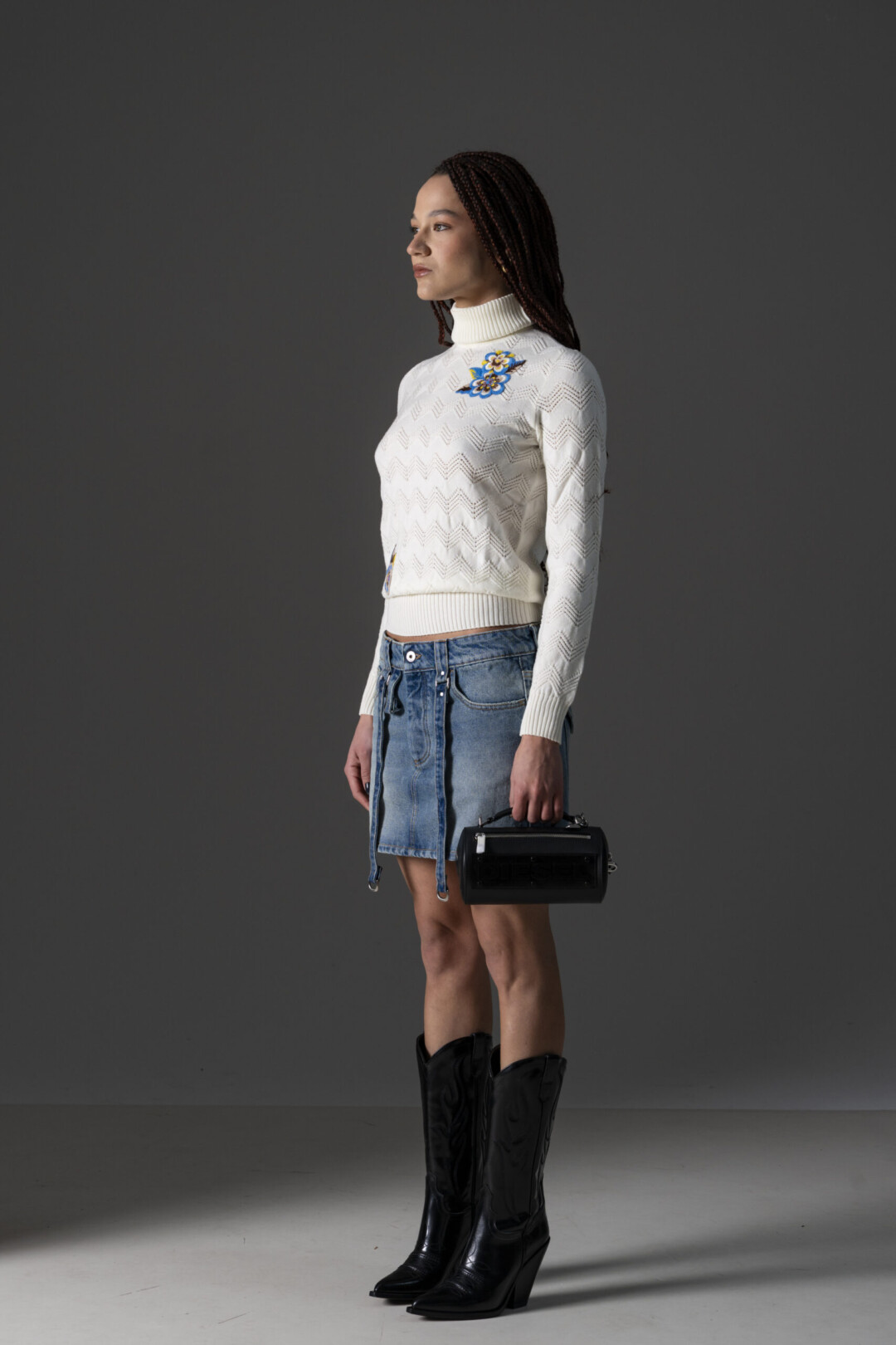 Moschino Maglia in Lana a collo alto e ricamo