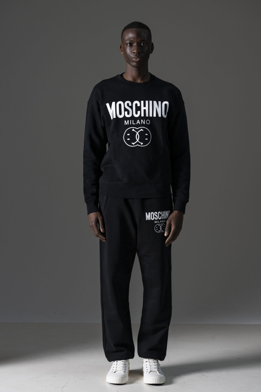 Moschino Felpa con Logo Girocollo