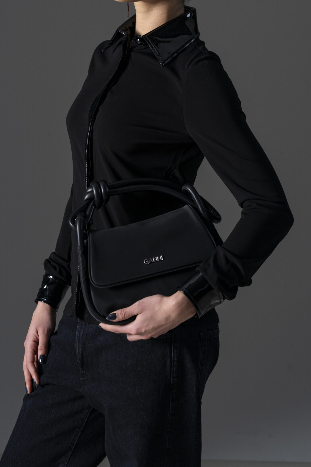 Ganni Borsa a Mano Knot Flap Over