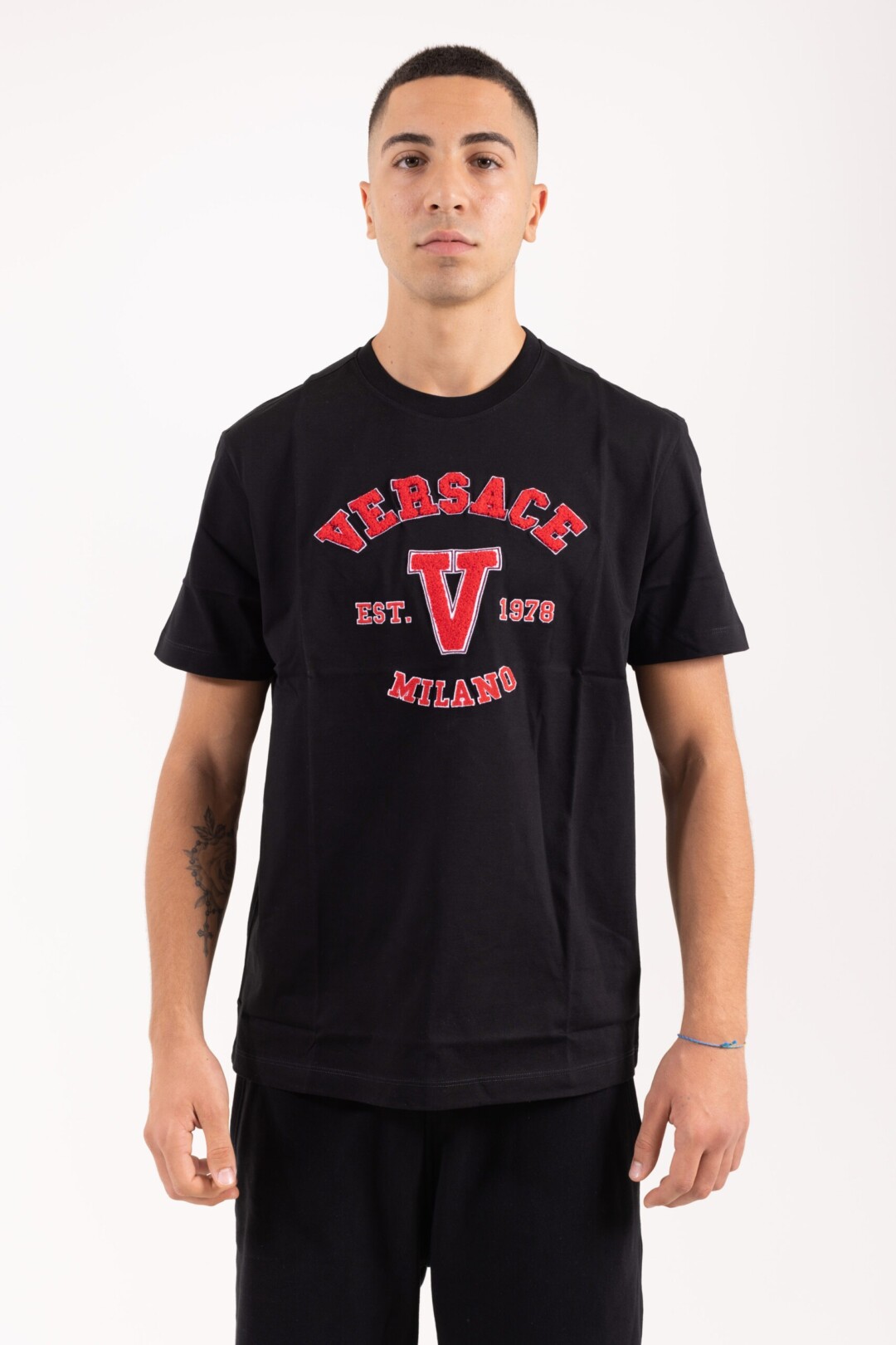 Versace T Shirt Con Logo in Ricamo