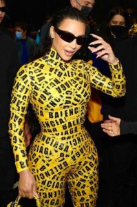 Balenciaga articolo 2