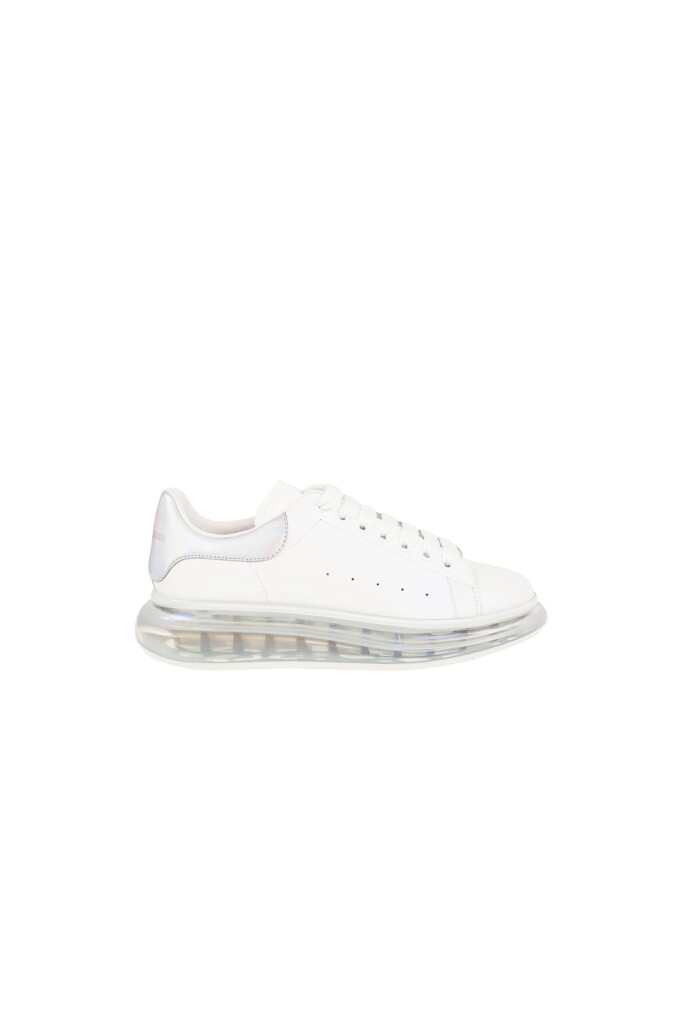 Alexander Mcqueen Sneakers Ovesize in Pelle bianche vista laterale