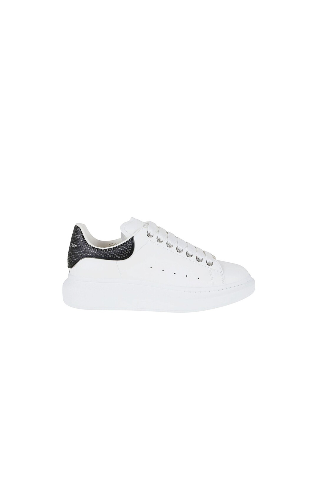 Alexander Mcqueen Sneakers Ovesize in Pelle bianche nere vista laterale