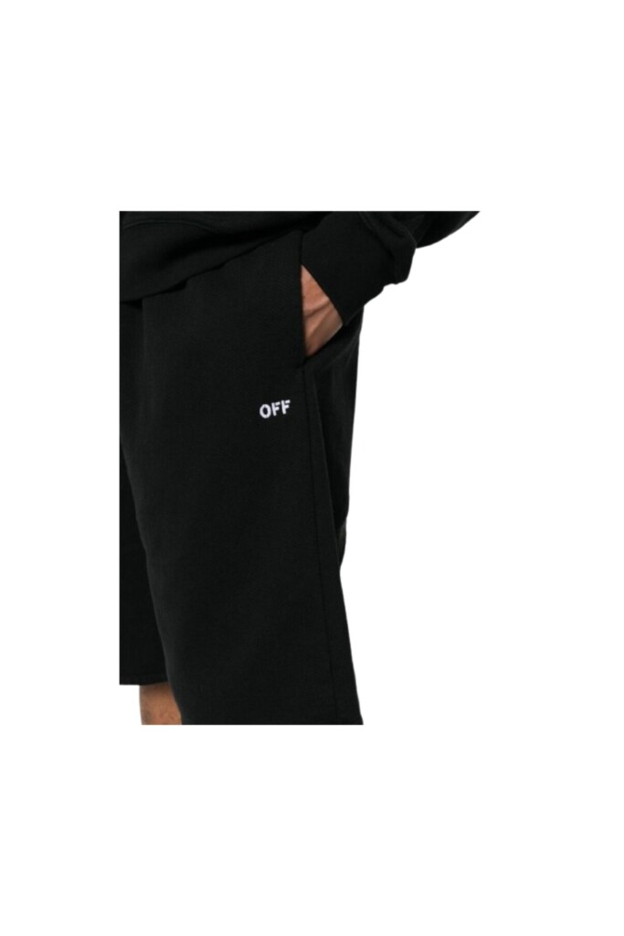 Off White Pantaloncini con Stampa Logo indossato